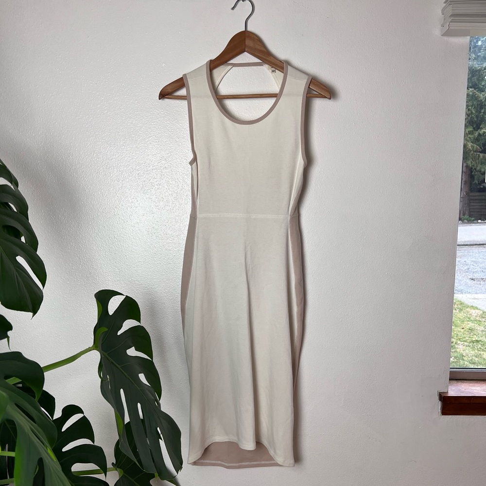 Aritzia Wilfred bodycon two toned midi dress